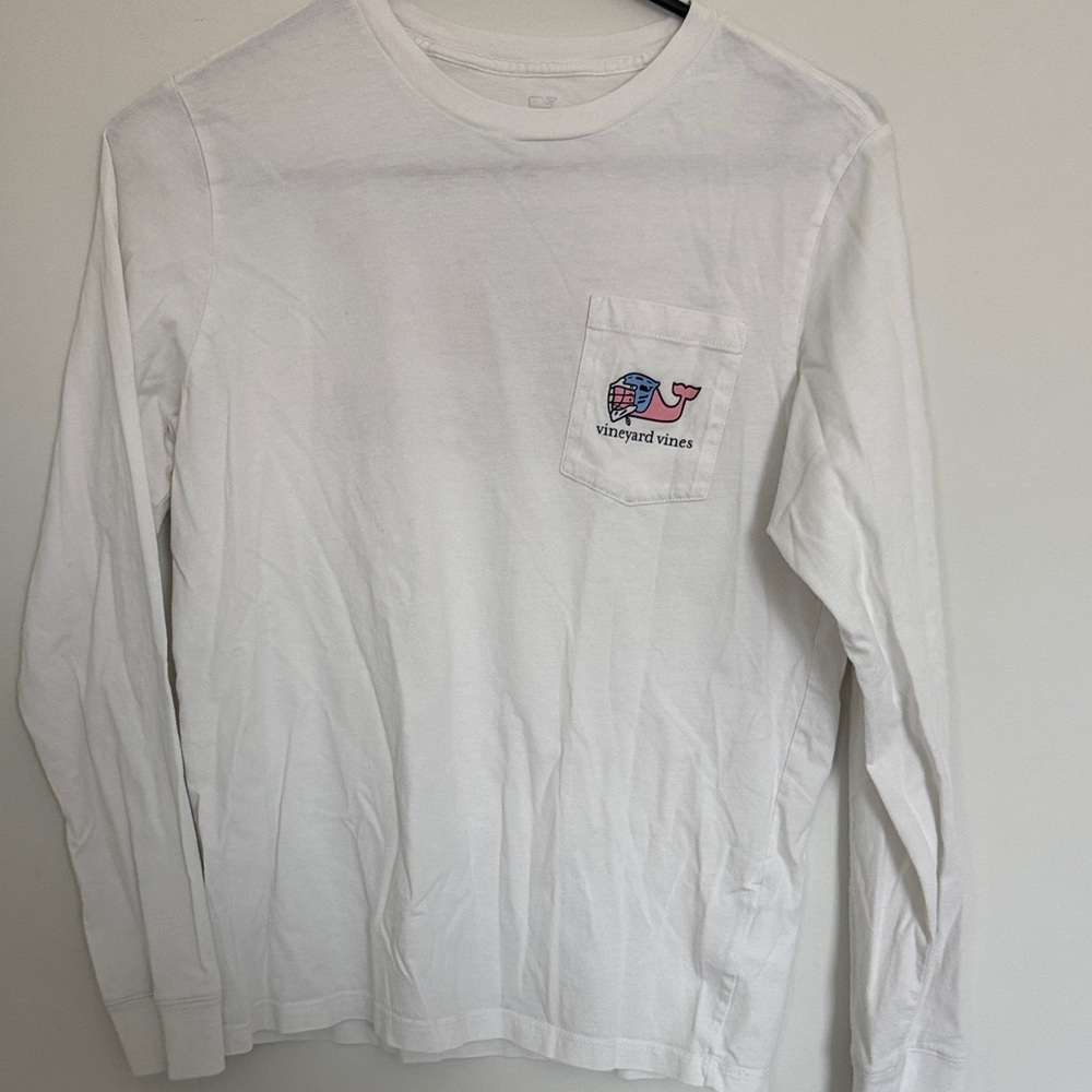 Vineyard Vines White Long-Sleeve Pocket Tee with Pink & Blue Whale